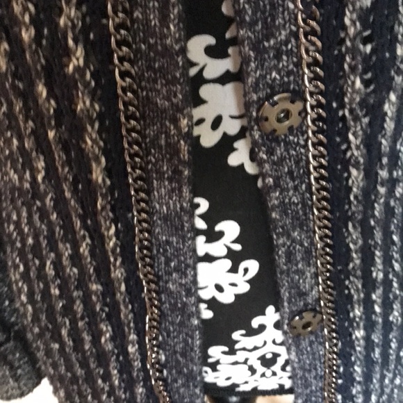 Gorgeous navy and white Chico’s long cardigan - Picture 6 of 16